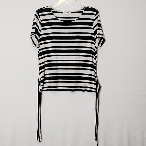 TAKARA Black & White Striped Short Sleeve Tie-Back Knit Top; Size XL - Picture 3 of 4